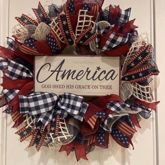 Patriotic WREATH “America God She’d His Grace on Thee” Red, White Blue FULL - Picture 11 of 13
